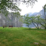 Camping Saebo 3*